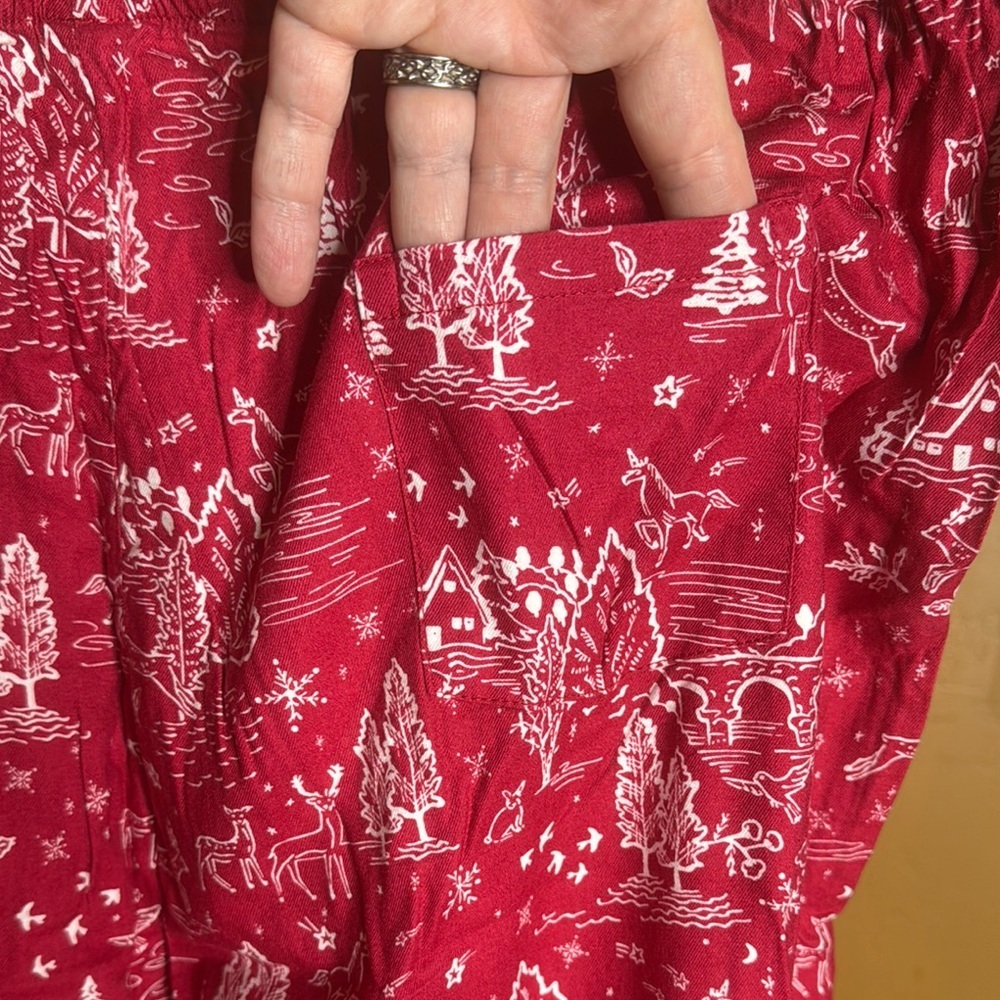 NIP Victoria’s Secret Red Winter Reindeer  Jogger Pajama Pants Size XL - Picture 8 of 9